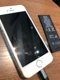 【姉妹店修理速報】iPhone5Sバッテリー交換