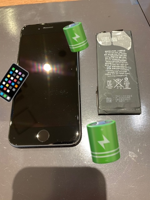 iPhone8　バッテリー交換【岸和田市よりお越しのお客様】