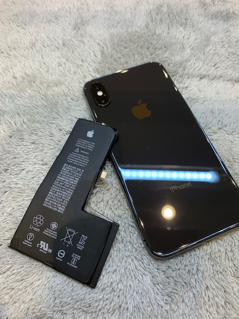 iPhoneXSバッテリー交換【岸和田市からお越しのお客様】